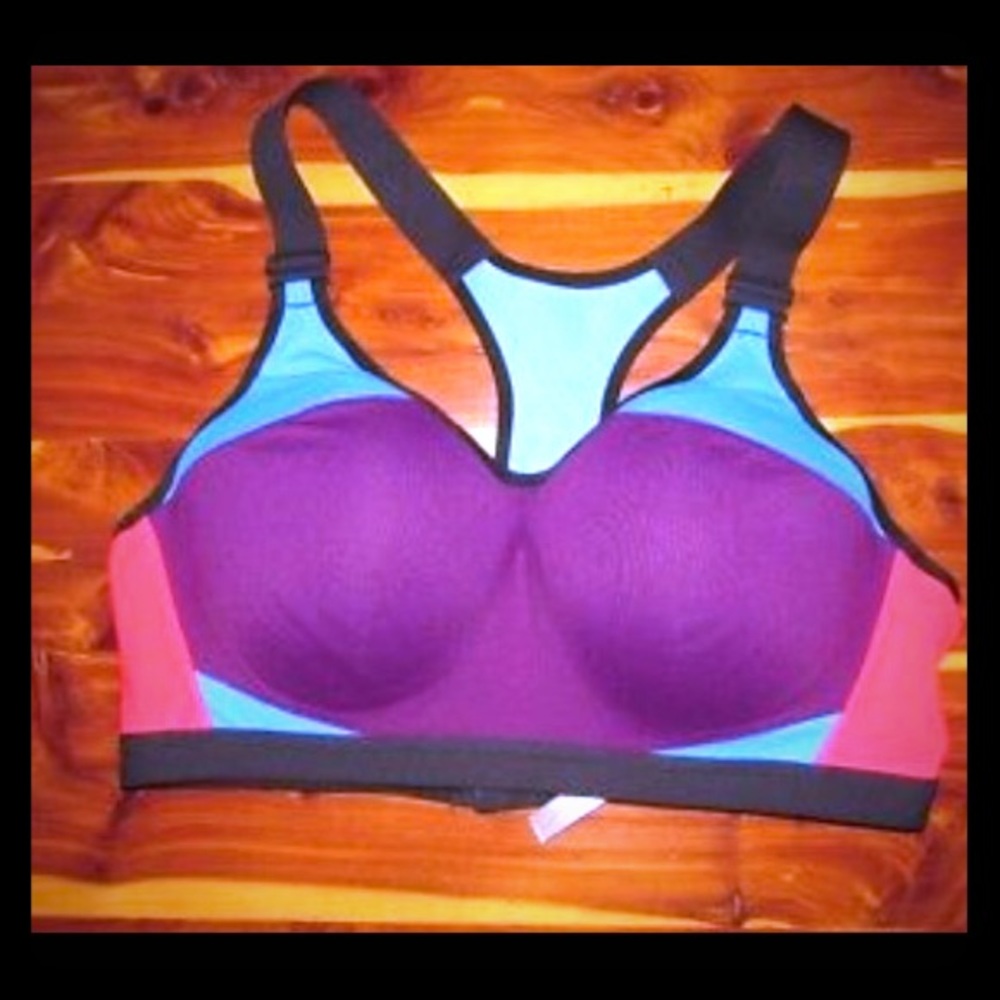 Victoria Sport Bra 32C
